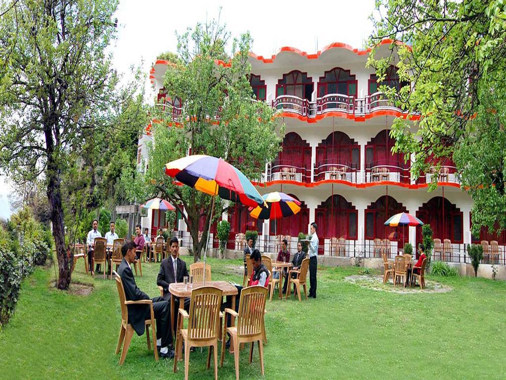Himanshu Resorts Manāli Exteriér fotografie