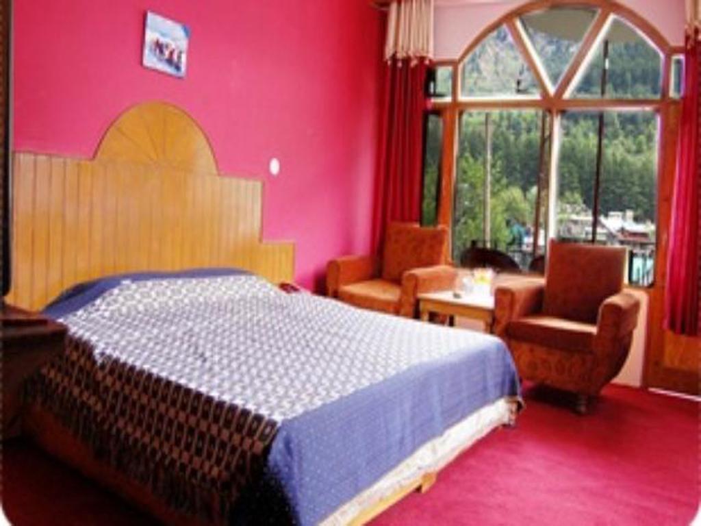 Himanshu Resorts Manāli Pokoj fotografie