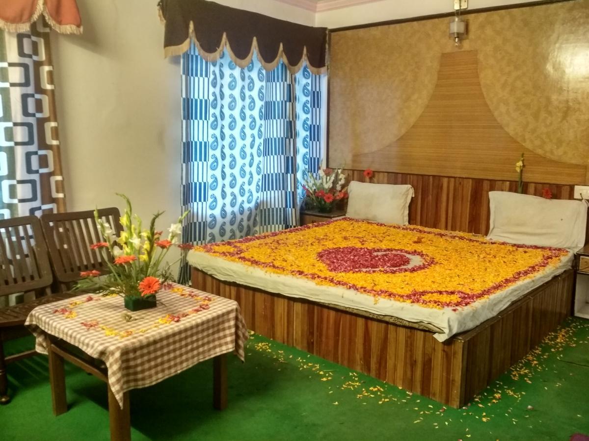 Himanshu Resorts Manāli Exteriér fotografie